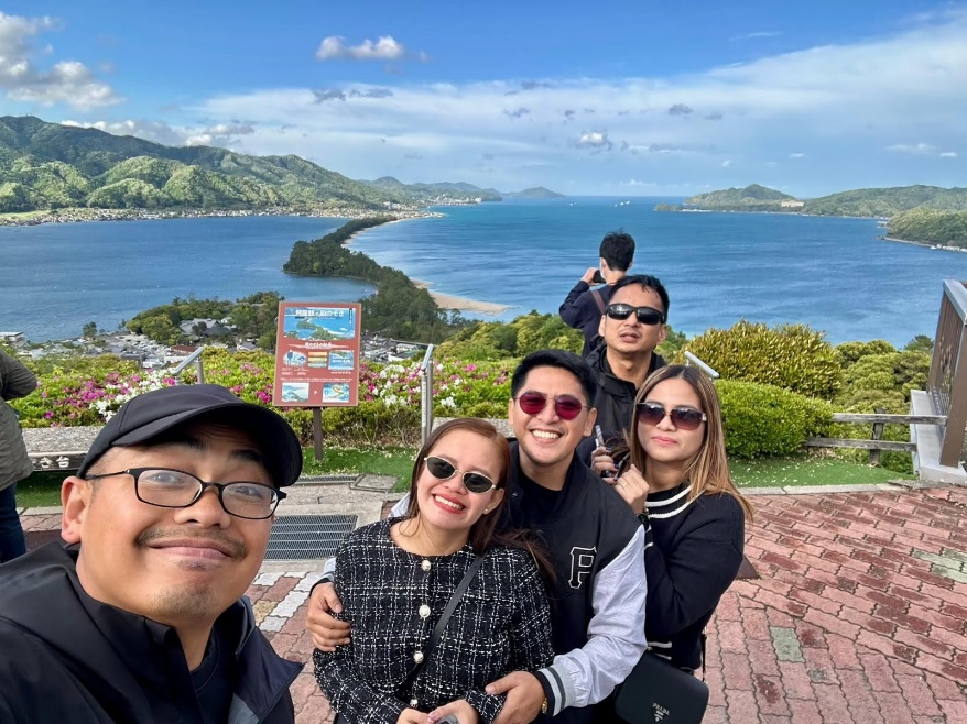 Japan travel group photo from Melissa Salazar